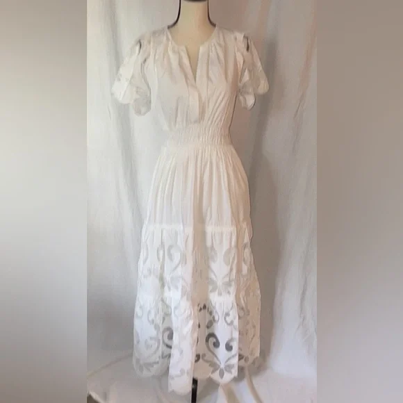 Anthropologie Somerset Maxi: Cutwork Edition in White.  Size: Small - Picture 4 of 8
